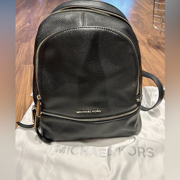 Michael kors leather backpack - Picture 4 of 4